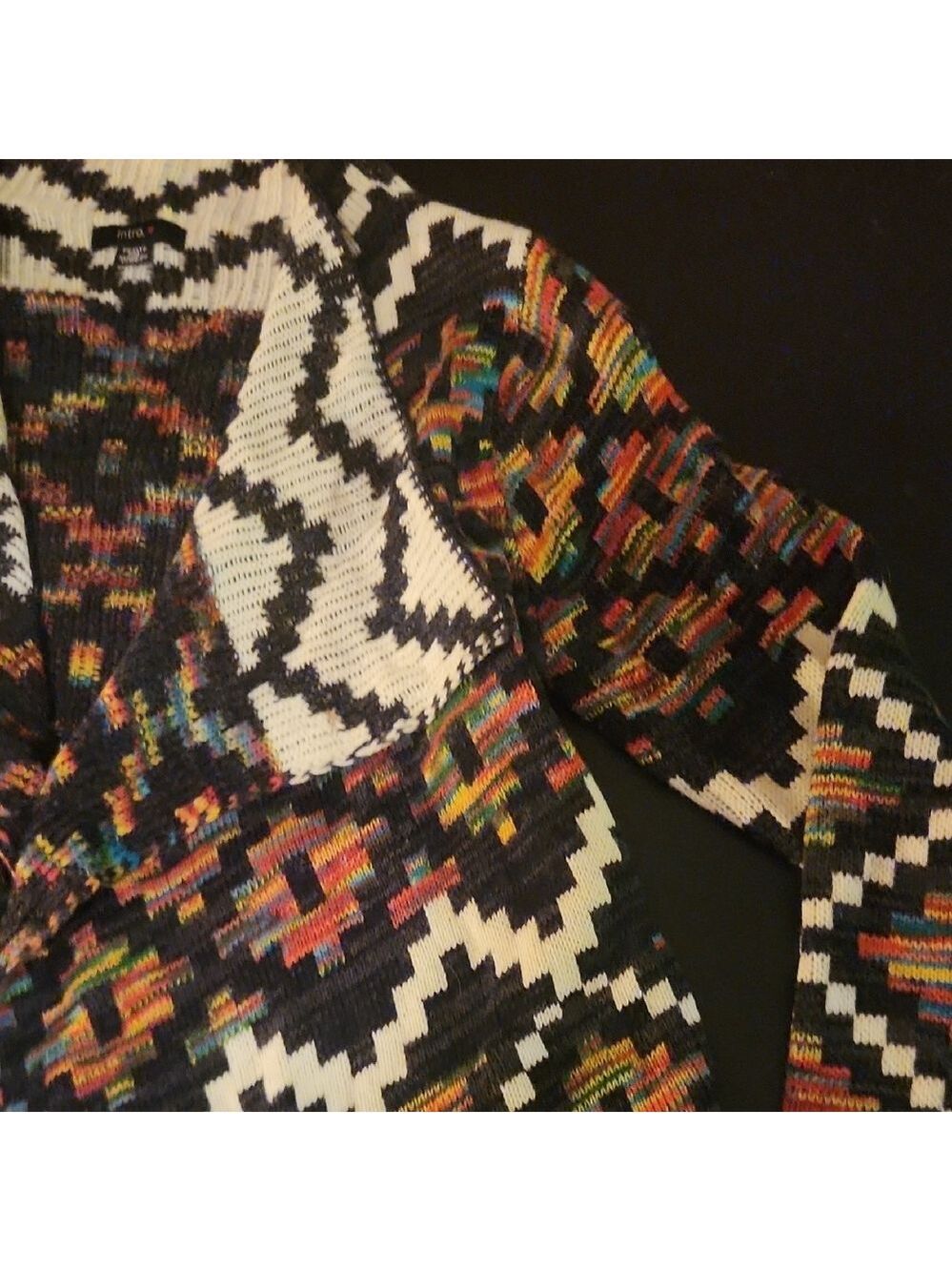 Intro Multicolor Southwestern Geometric Print Loose Women's Cardigan - Picture 4 of 11